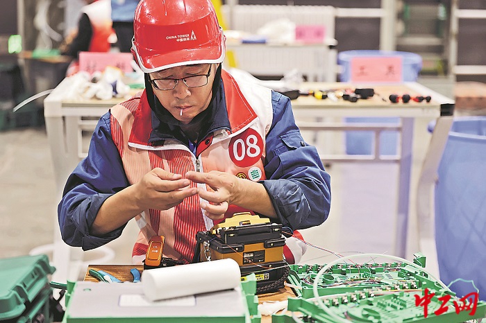 3235692_tpzz_1764050797985_b