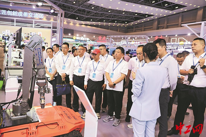 3211115_tpzz_1765349791449_b