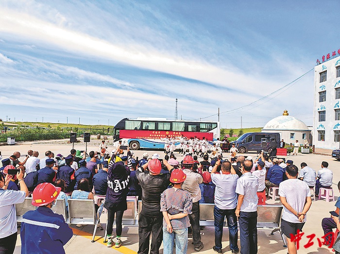 3211113_tpzz_1765349959570_b